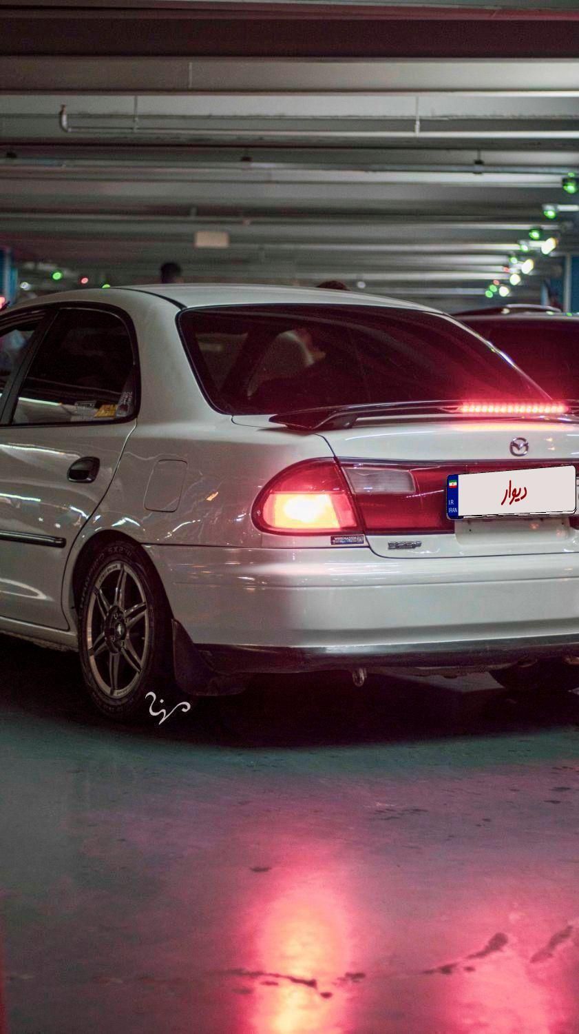 مزدا 323 F - 1378