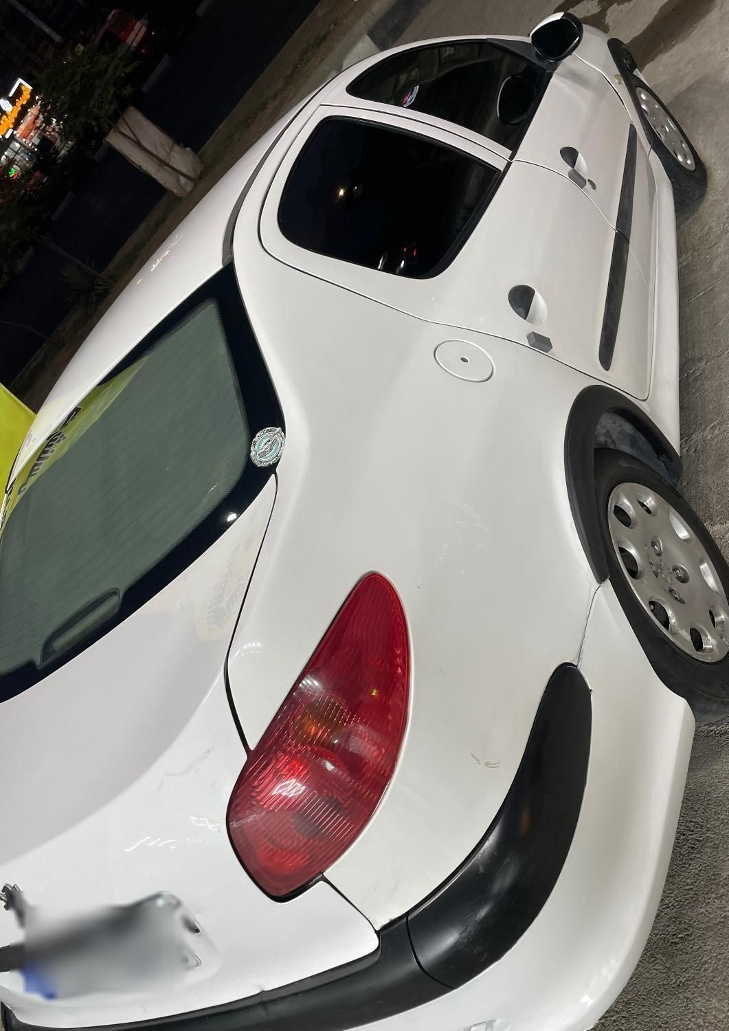 پژو ۲۰۶ صندوق دار v8 - 1390