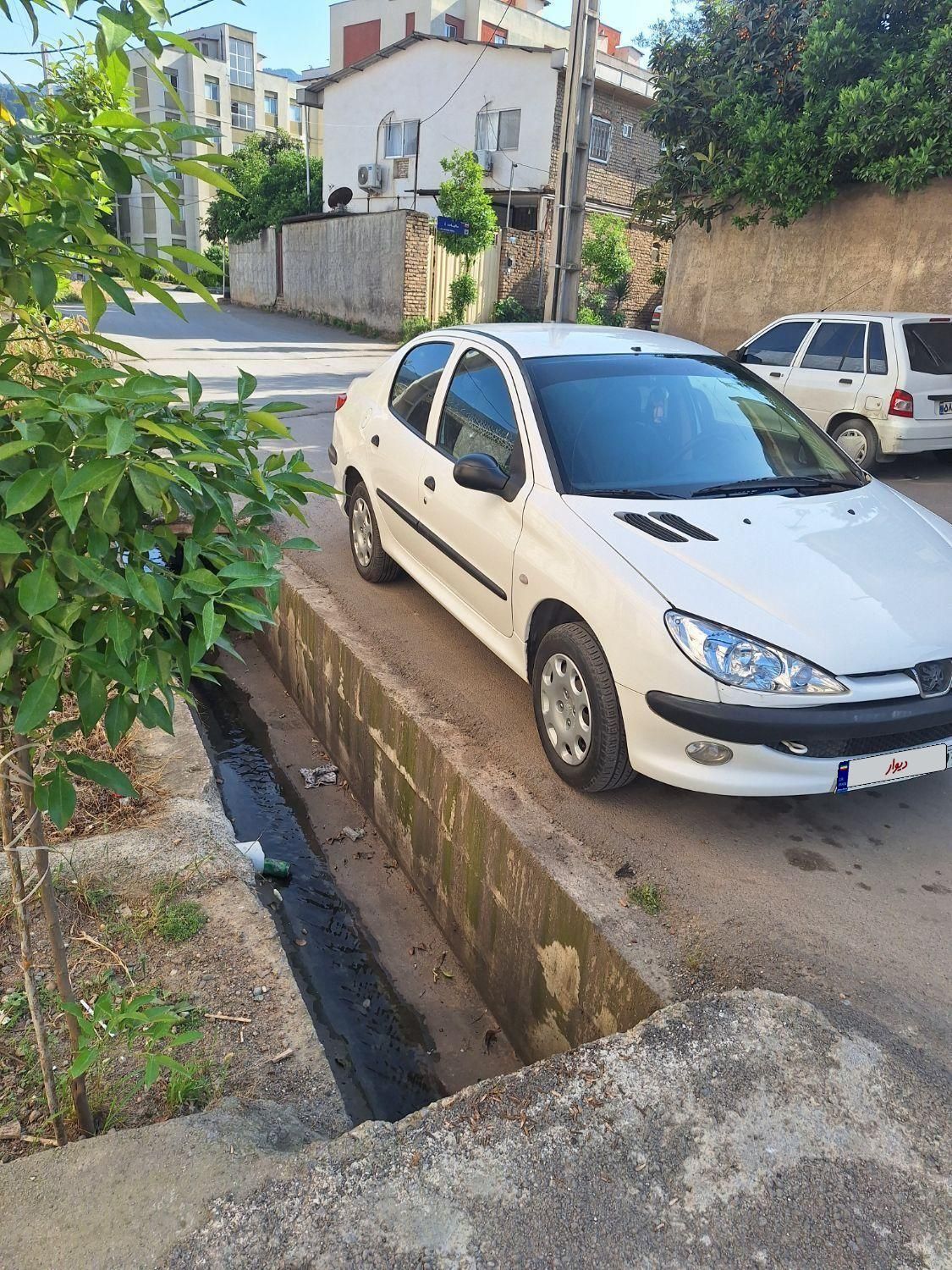 پژو ۲۰۶ صندوق دار v8 - 1390