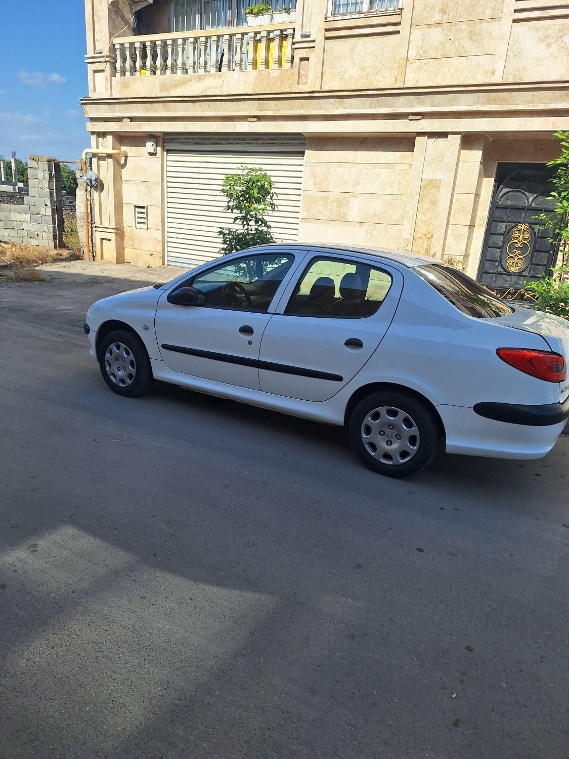پژو ۲۰۶ صندوق دار v8 - 1390