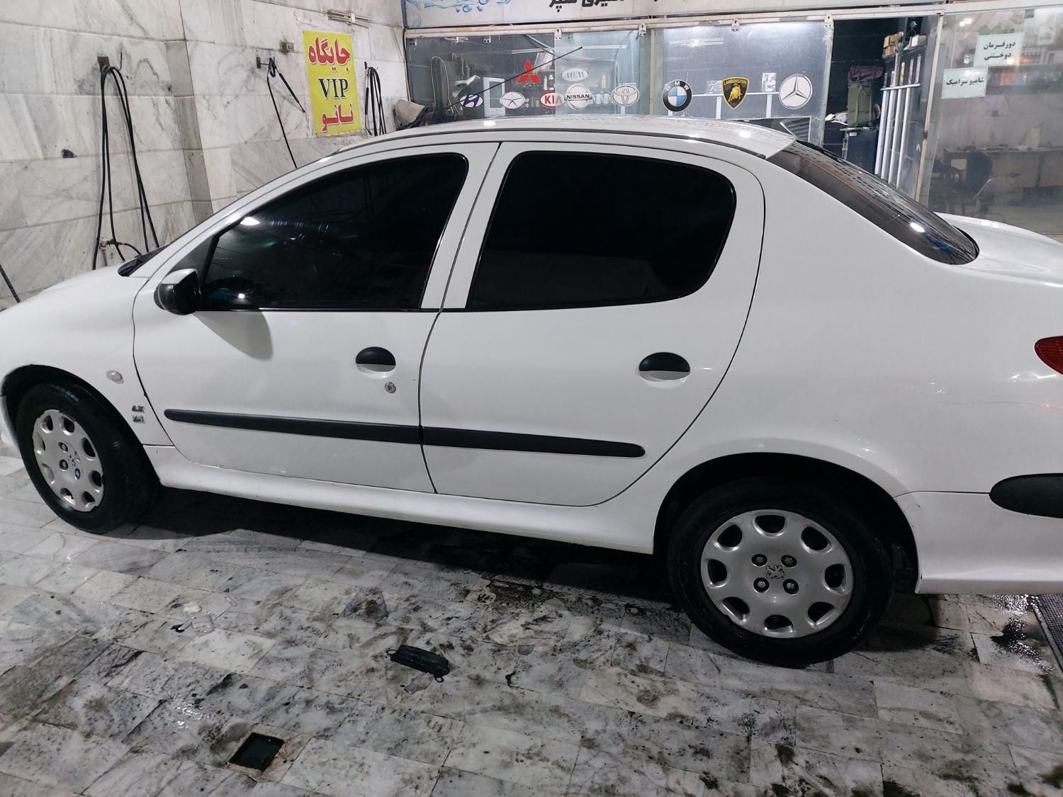 پژو ۲۰۶ صندوق دار v8 - 1397