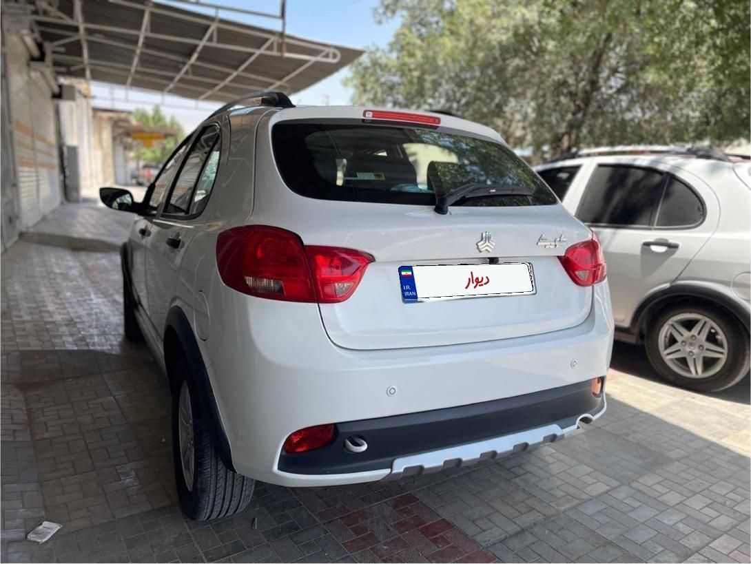 خودرو کوییک، R آگهی ann_19358792