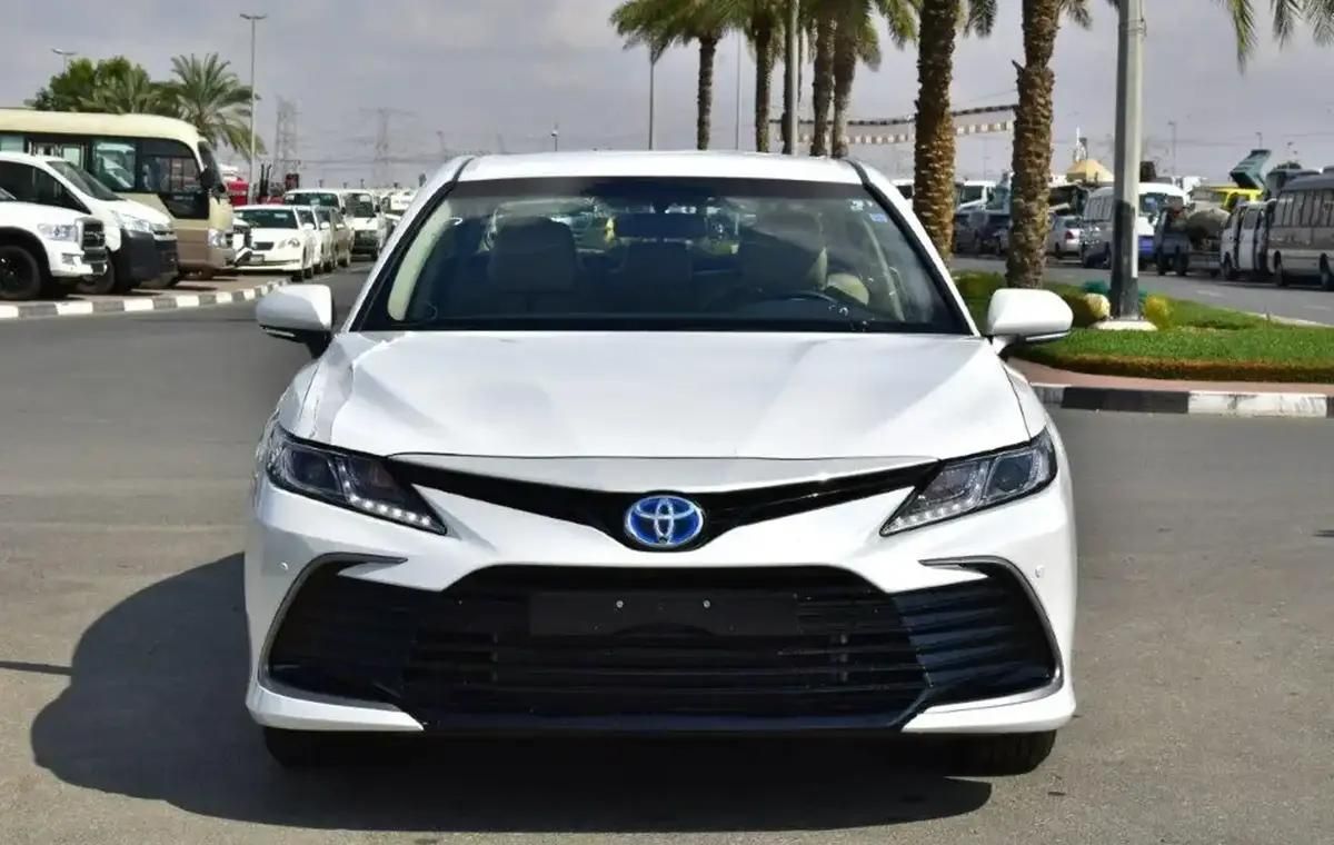 تویوتا کمری XLE - 2024