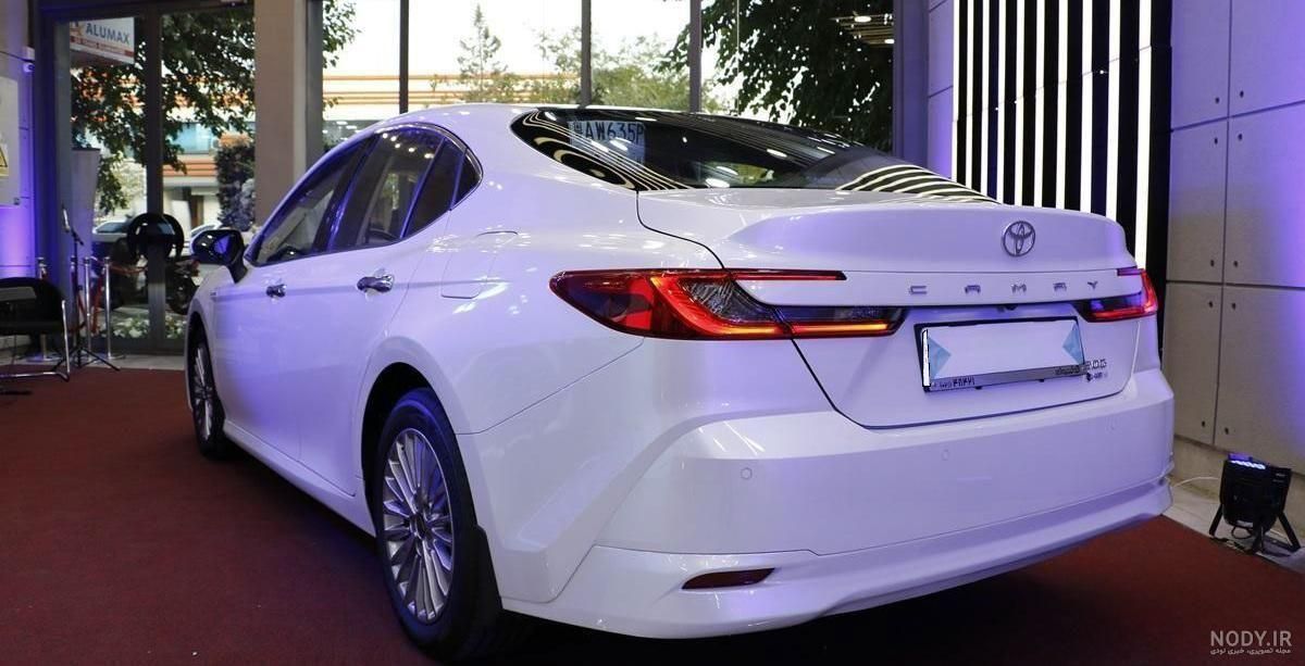 تویوتا کمری XLE - 2024