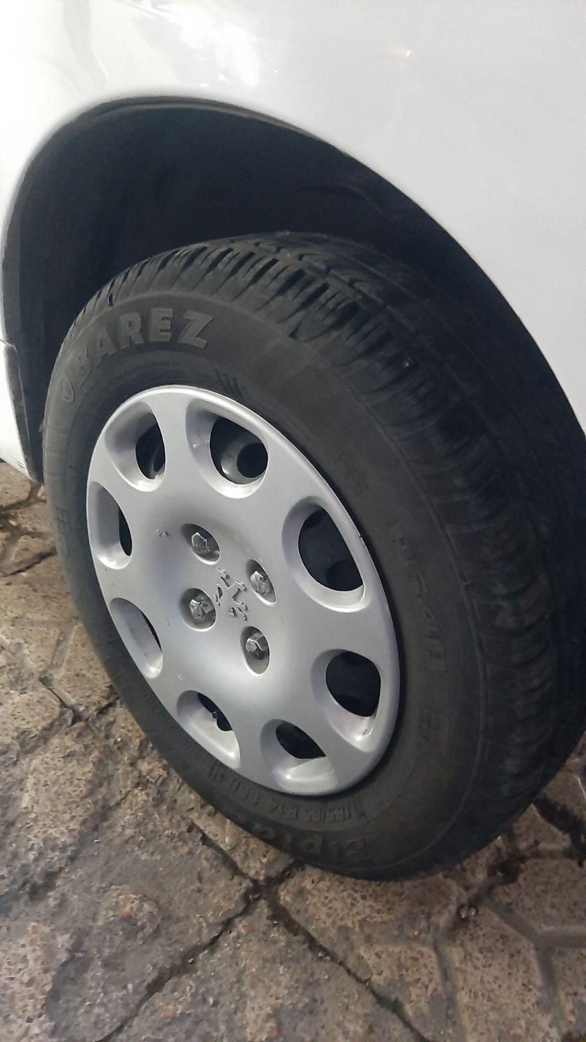 پژو ۲۰۶ صندوق دار v8 - 1390