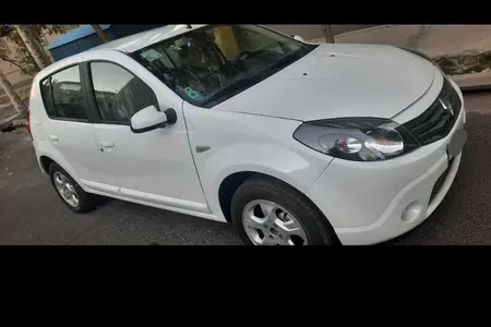 خودرو رنو، ساندرو آگهی ann_19359375