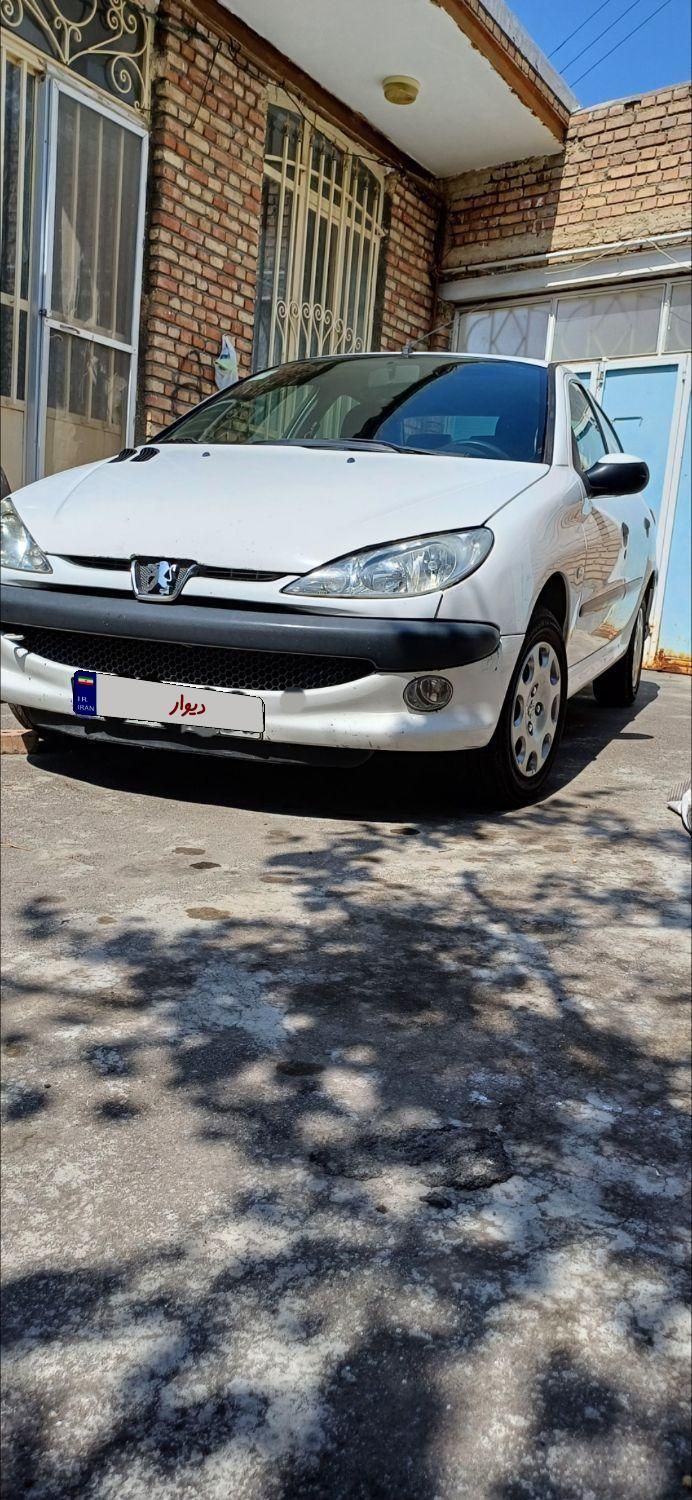 پژو ۲۰۶ صندوق دار v8 - 1390