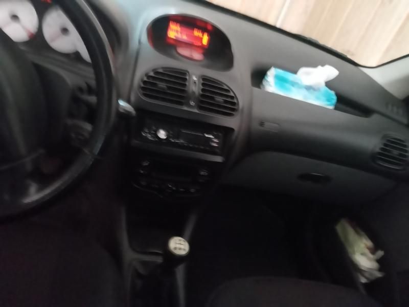 پژو ۲۰۶ صندوق دار v8 - 1394