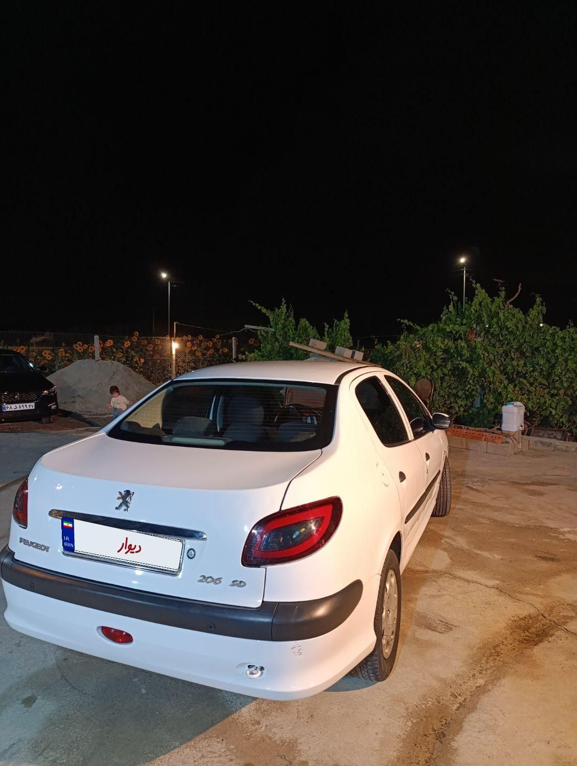 پژو ۲۰۶ صندوق دار v8 - 1395