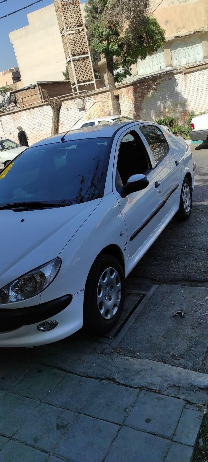 پژو ۲۰۶ صندوق دار v8 - 1396