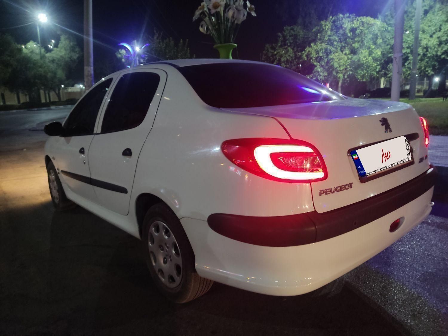 پژو ۲۰۶ صندوق دار v8 - 1396
