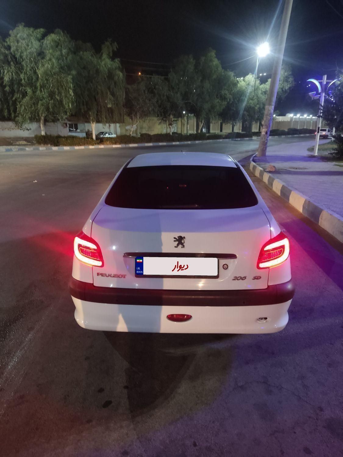 پژو ۲۰۶ صندوق دار v8 - 1396