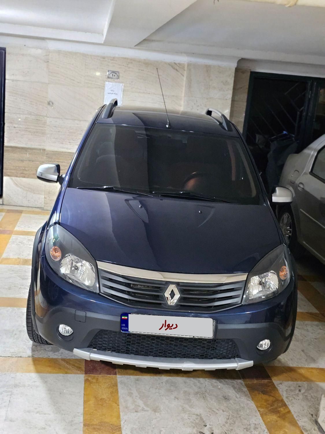 خودرو رنو، ساندرو آگهی ann_19360820