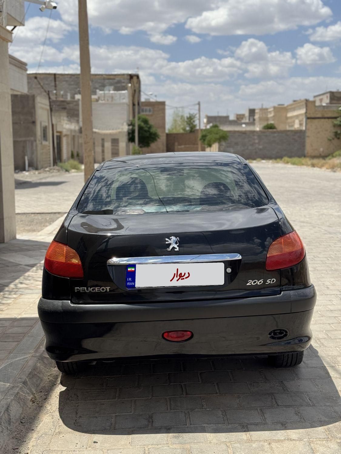 پژو ۲۰۶ صندوق دار v8 - 1386