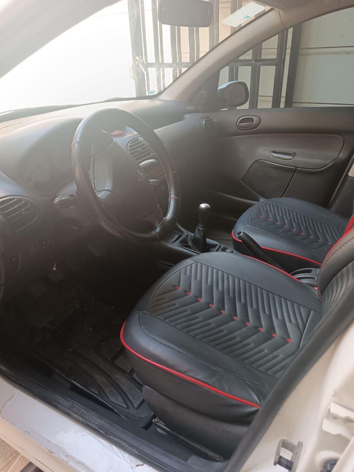 پژو ۲۰۶ صندوق دار v8 - 1396