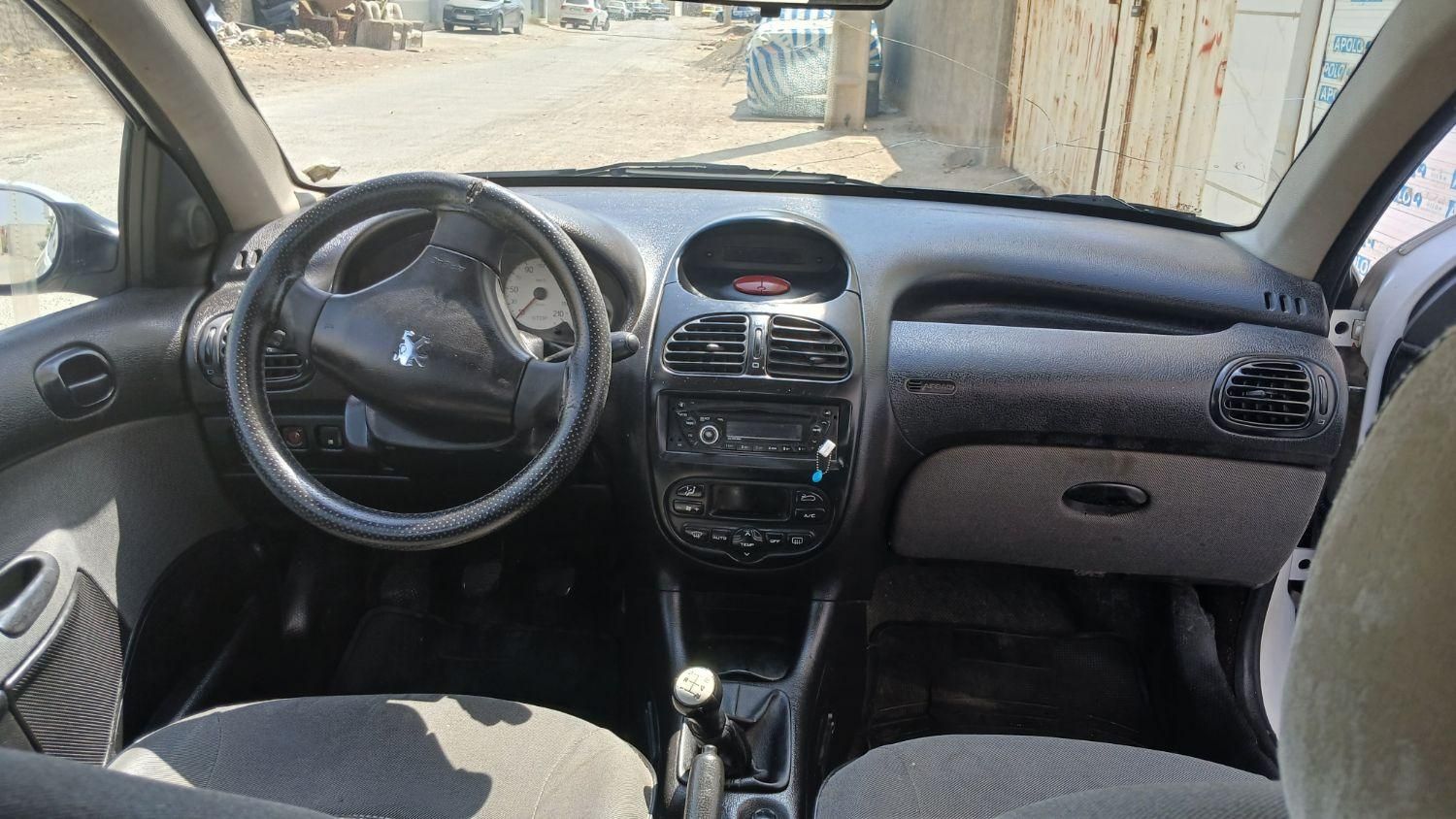 پژو ۲۰۶ صندوق دار v8 - 1390