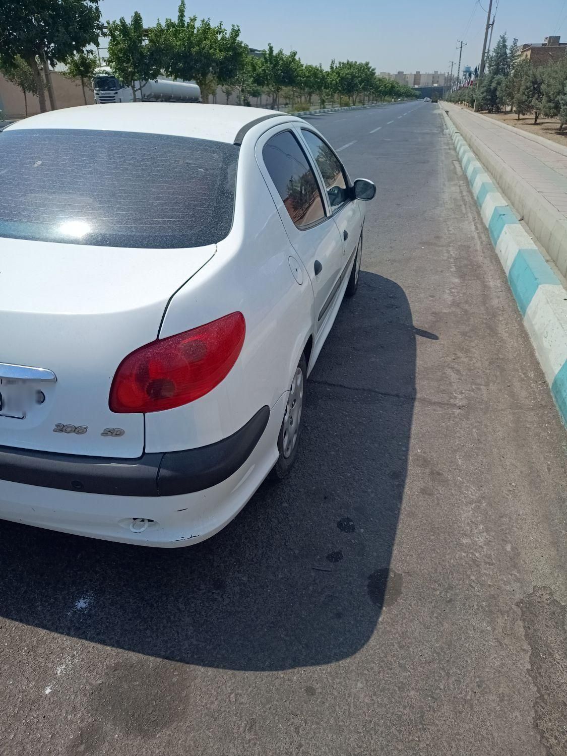 پژو ۲۰۶ صندوق دار v8 - 1394