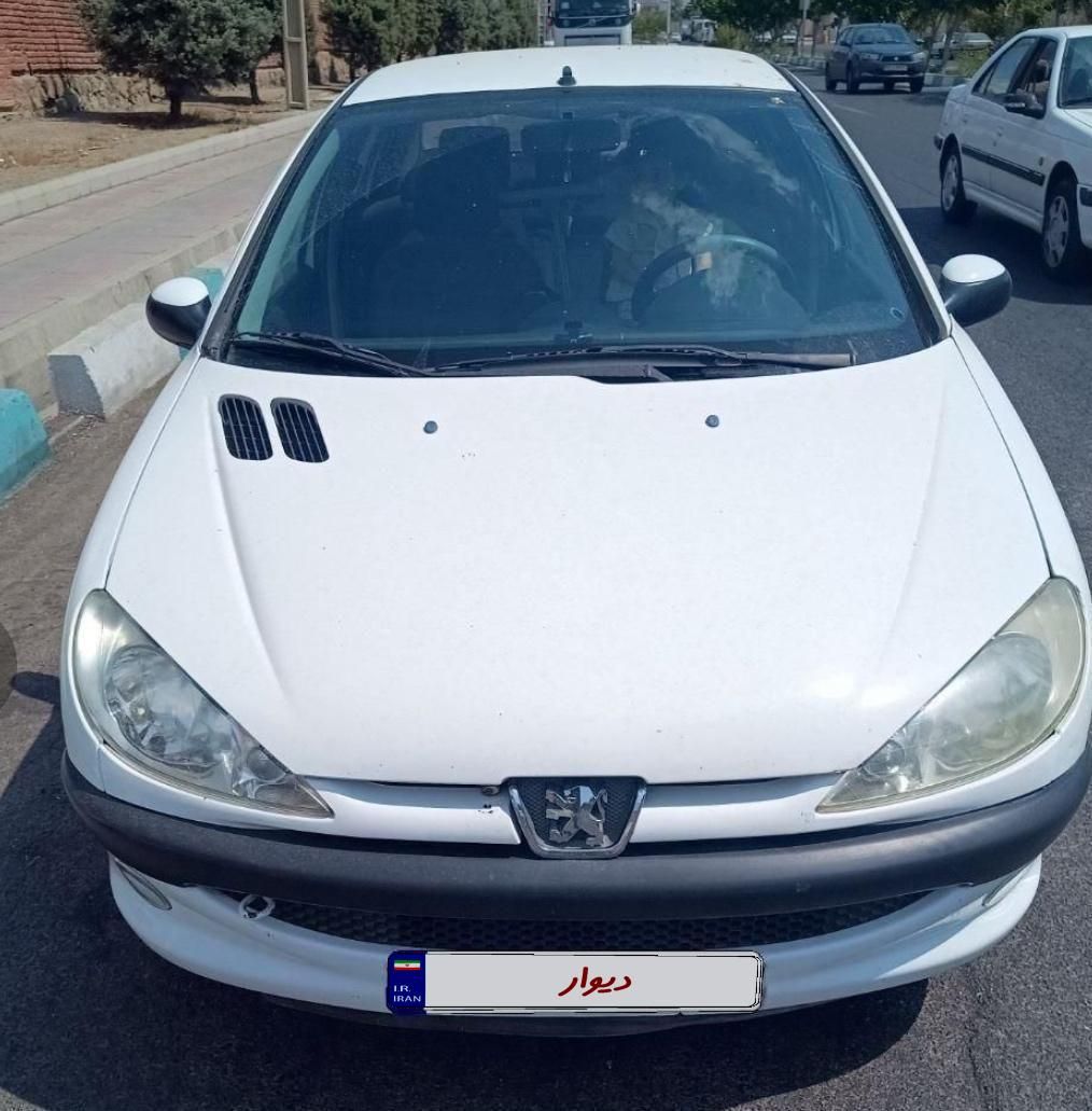 پژو ۲۰۶ صندوق دار v8 - 1391