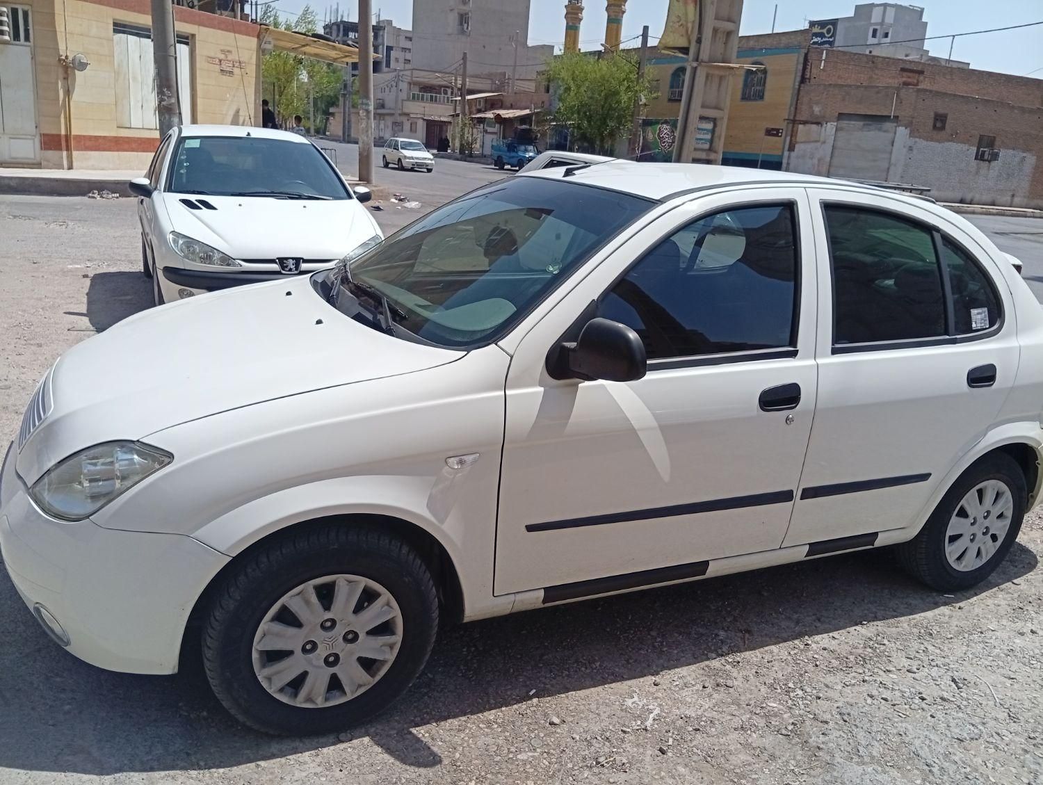 تیبا صندوق دار SX - 1401