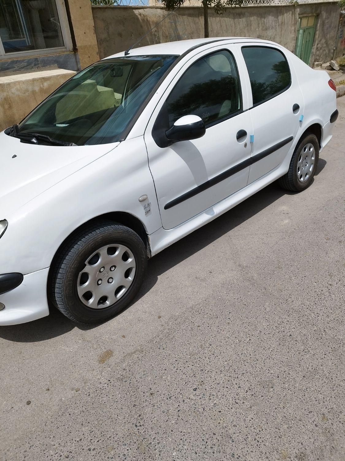 پژو ۲۰۶ صندوق دار v8 - 1391