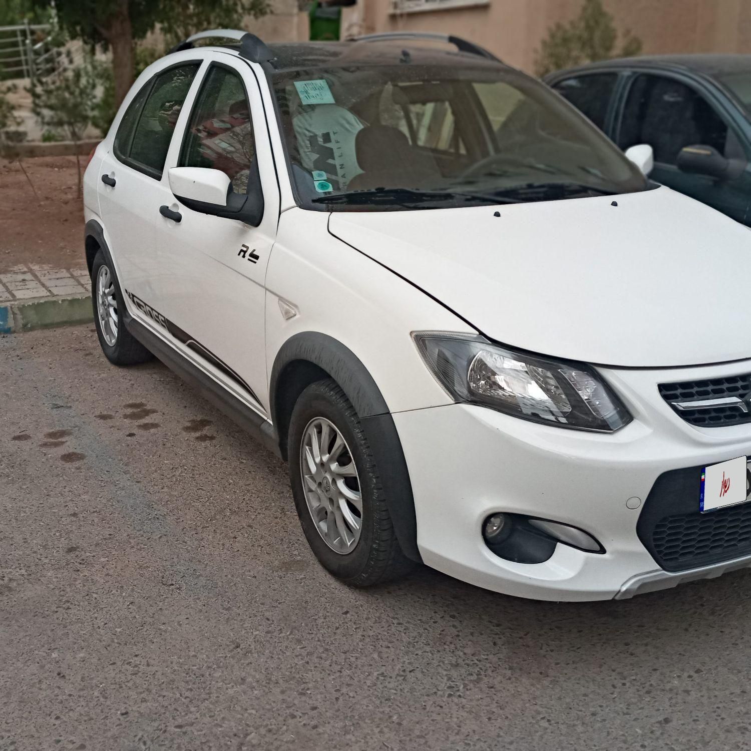 خودرو کوییک، R آگهی ann_19362929