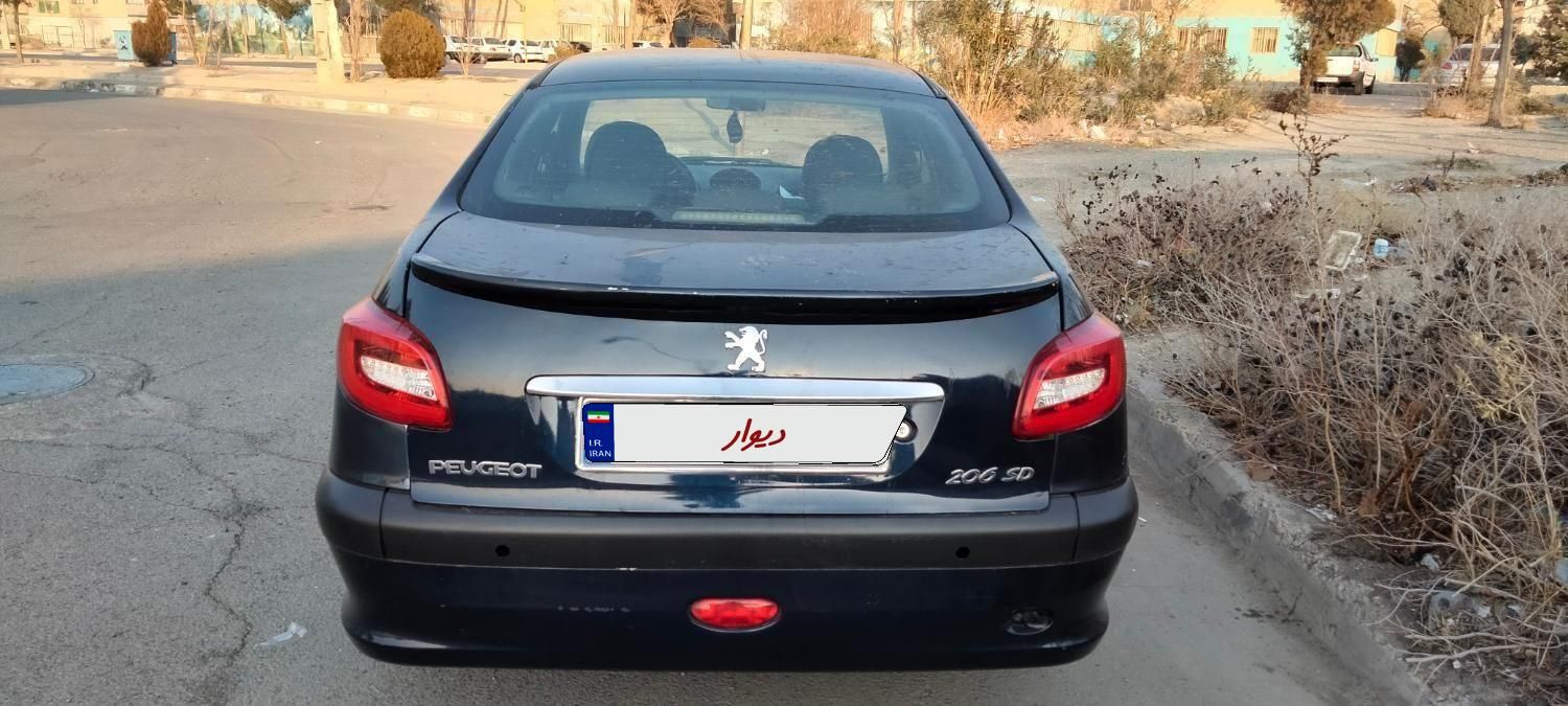 پژو ۲۰۶ صندوق دار v8 - 1386