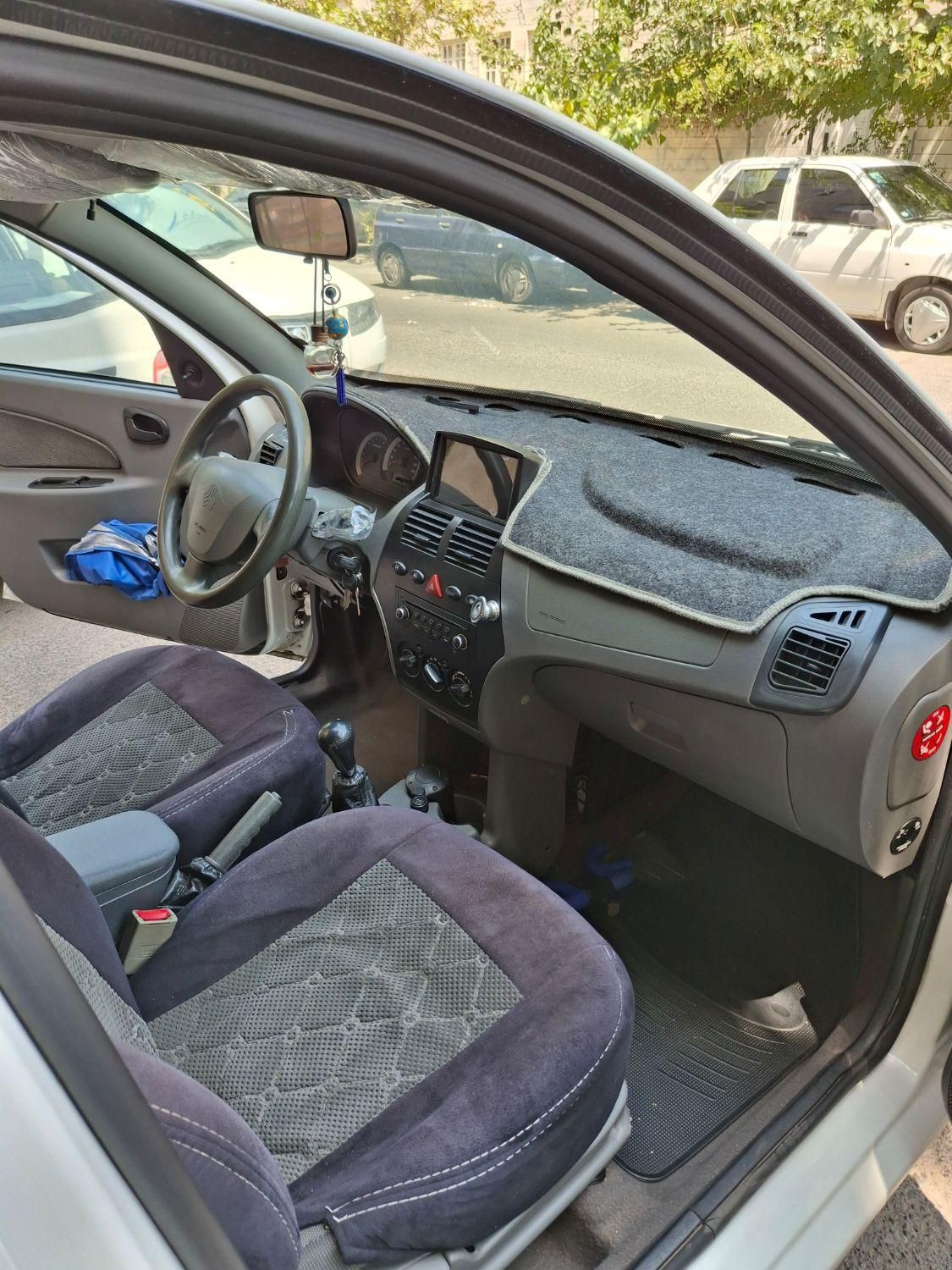 تیبا صندوق دار SX - 1396
