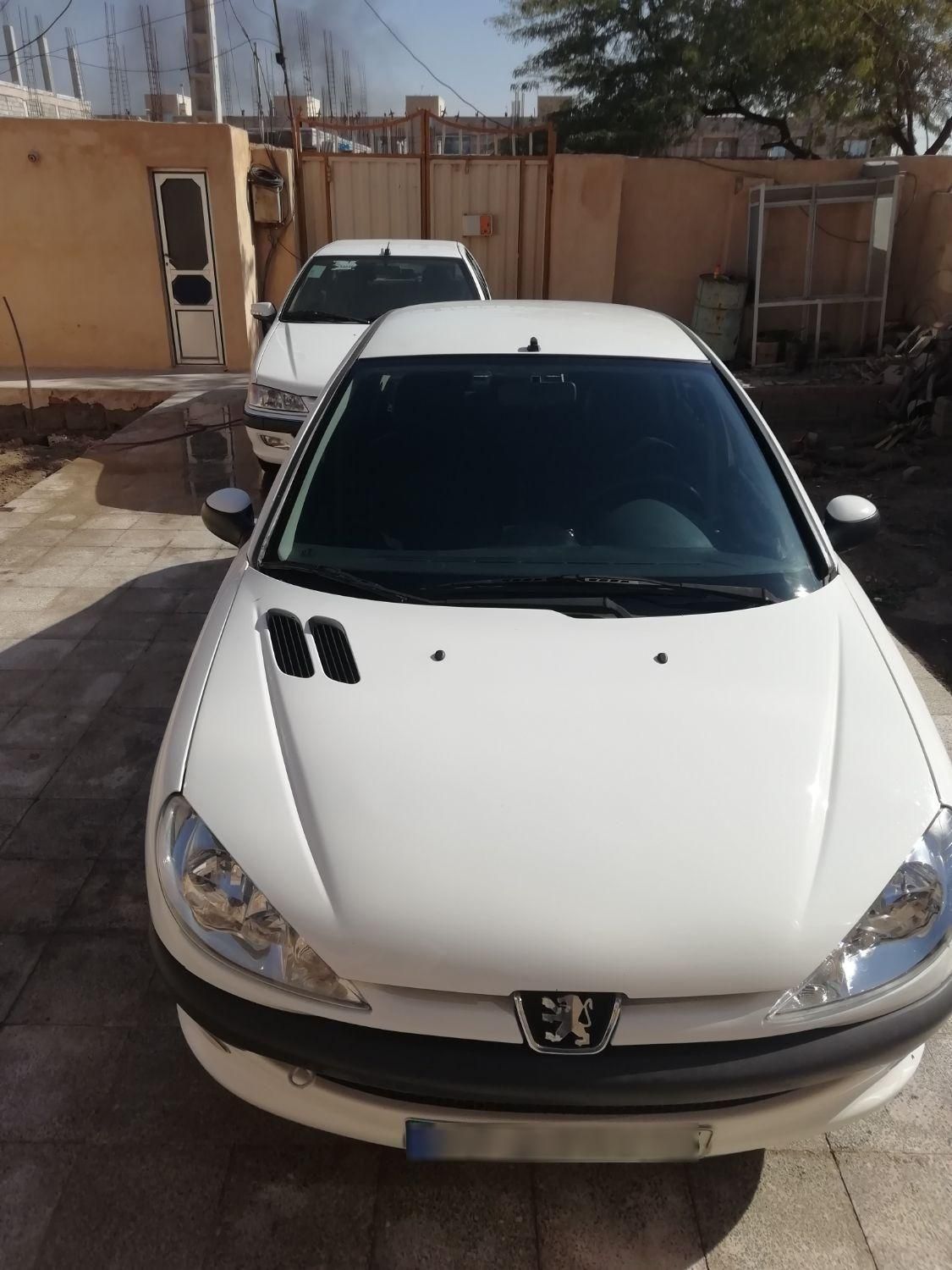 پژو ۲۰۶ صندوق دار v8 - 1396