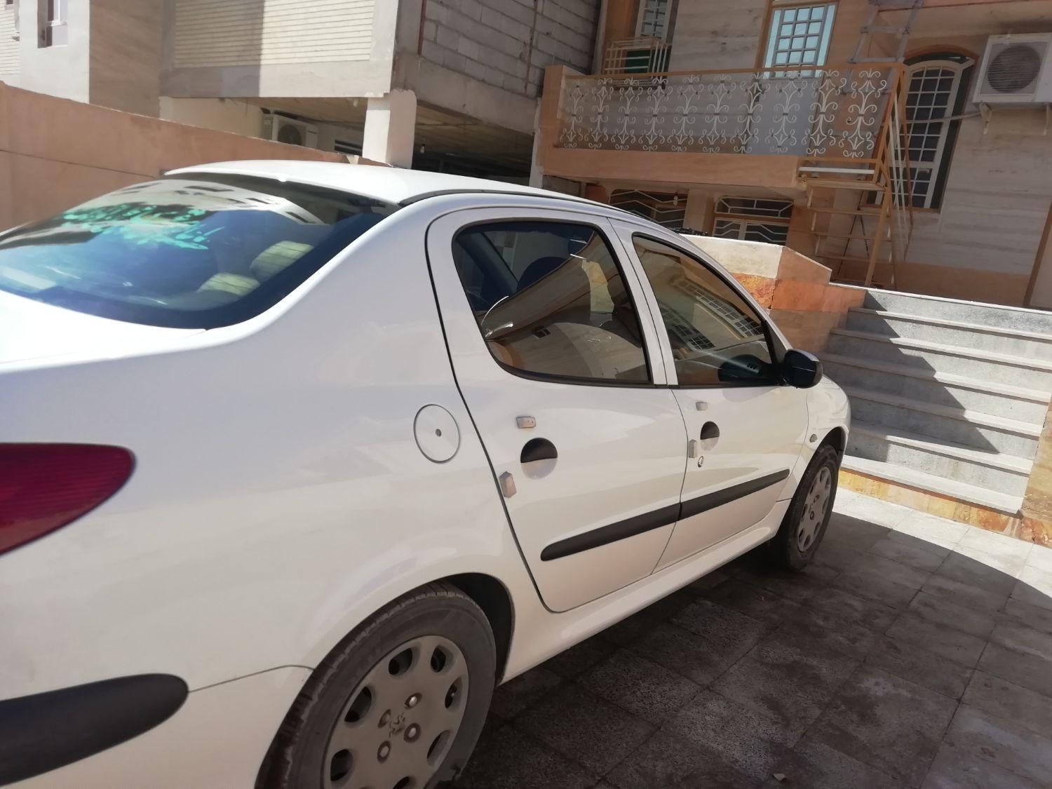 پژو ۲۰۶ صندوق دار v8 - 1396