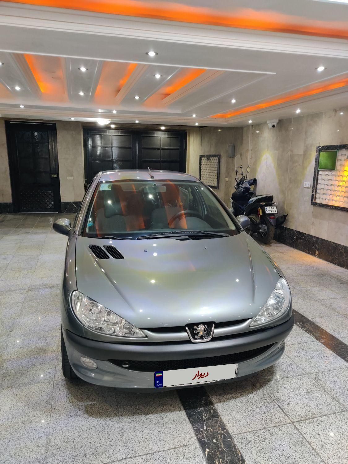 پژو ۲۰۶ صندوق دار v8 - 1396