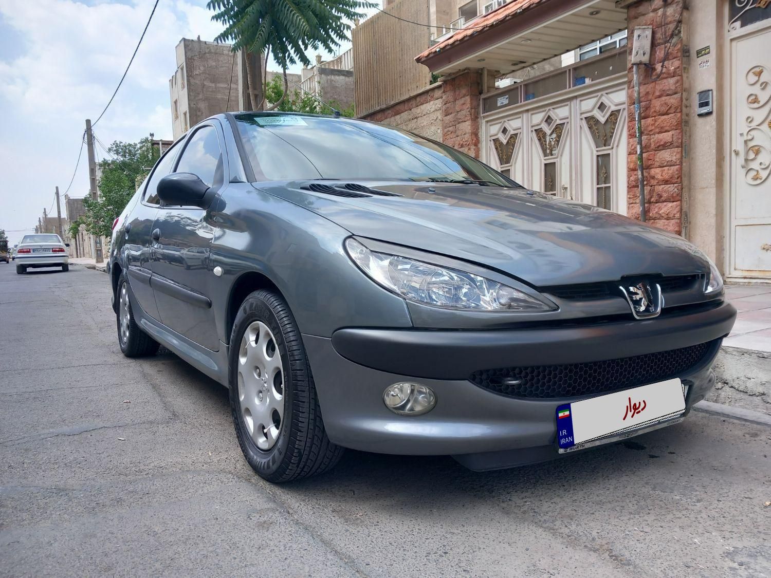 پژو ۲۰۶ صندوق دار v8 - 1396