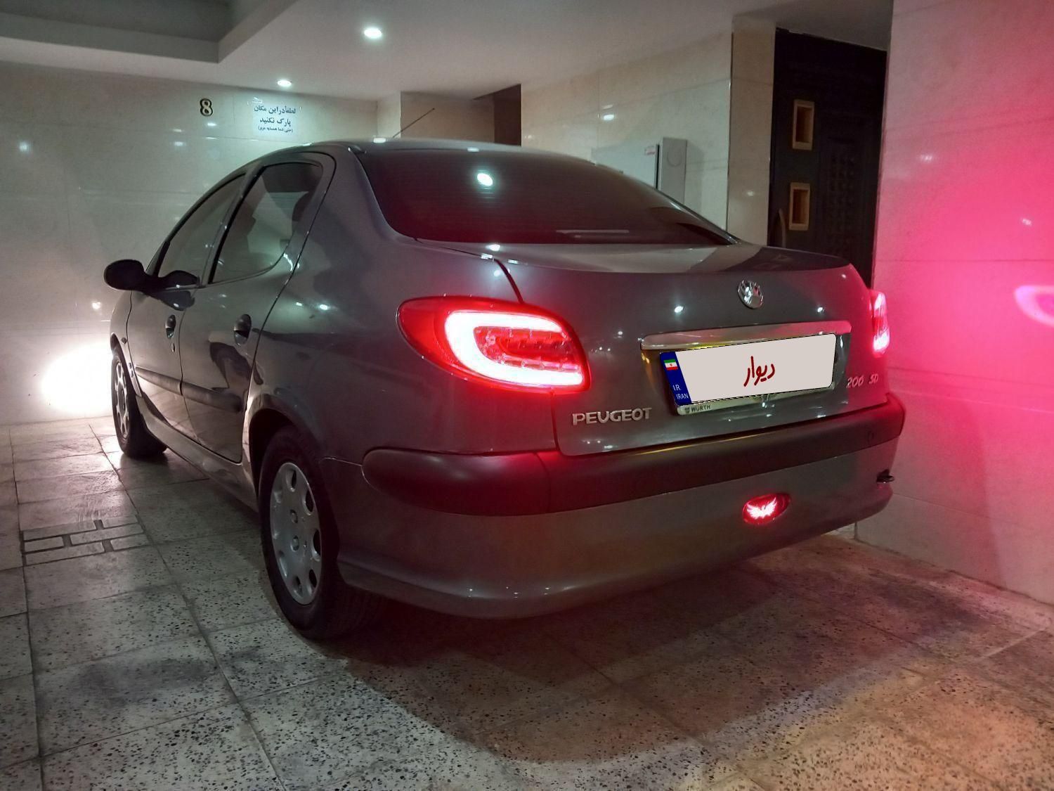 پژو ۲۰۶ صندوق دار v8 - 1396