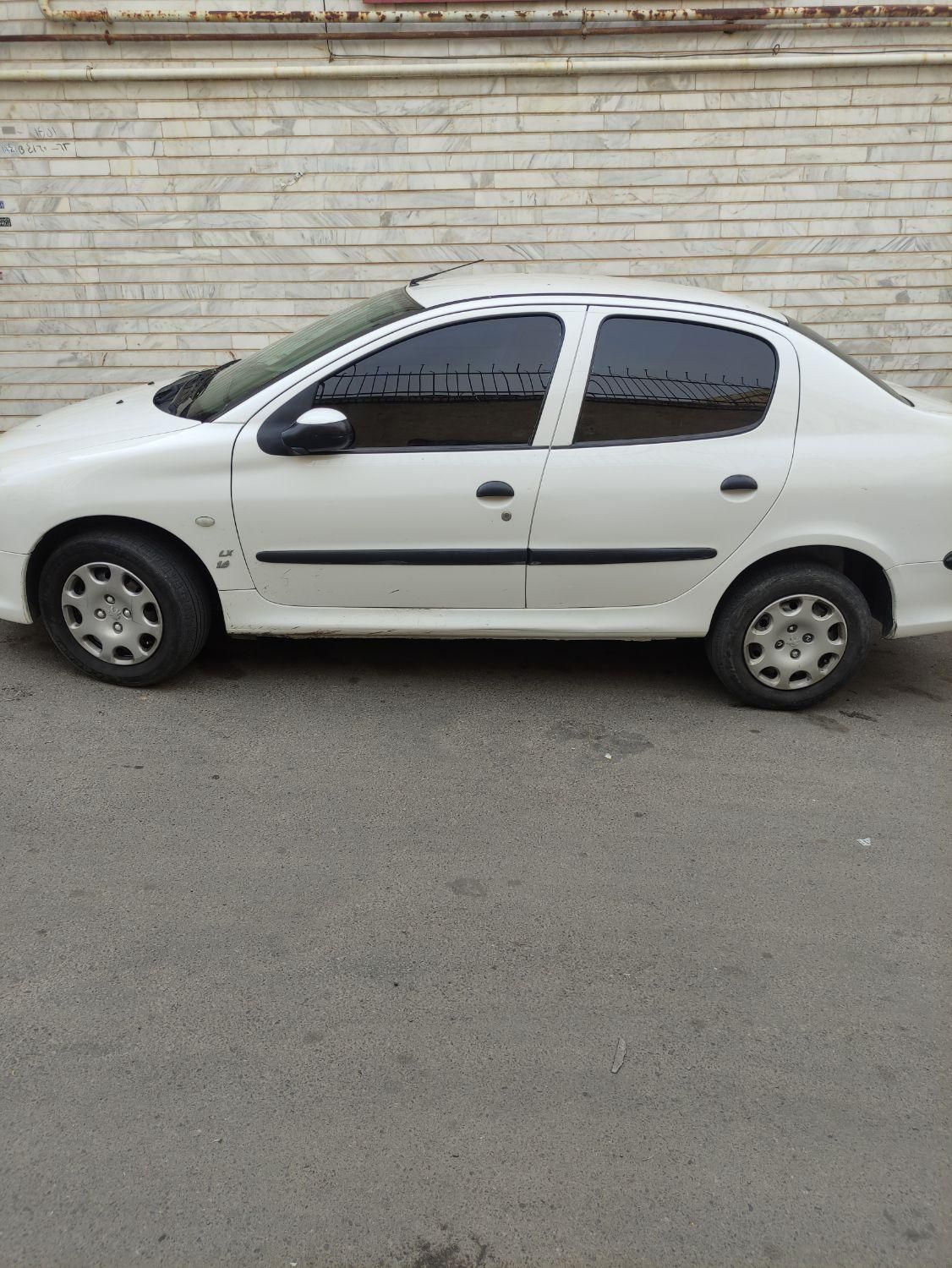 پژو ۲۰۶ صندوق دار v8 - 1396