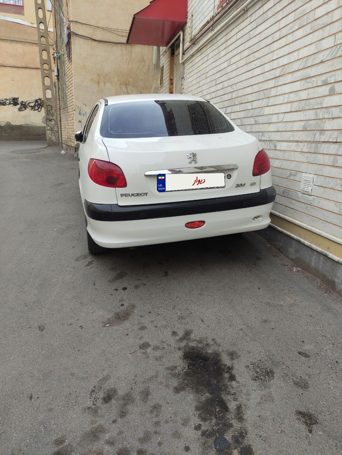پژو ۲۰۶ صندوق دار v8 - 1396