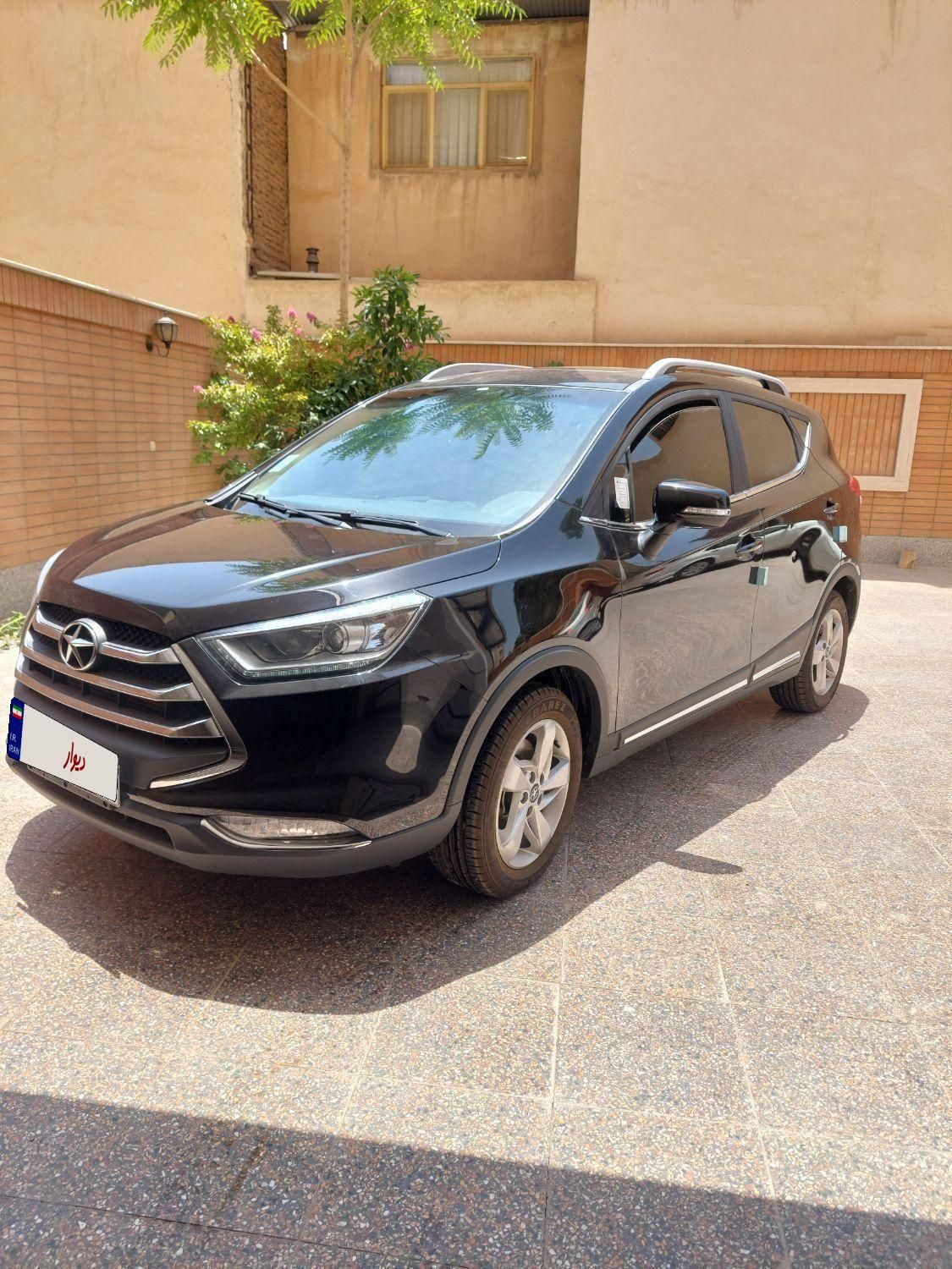 جک S3 اتوماتیک - 1402