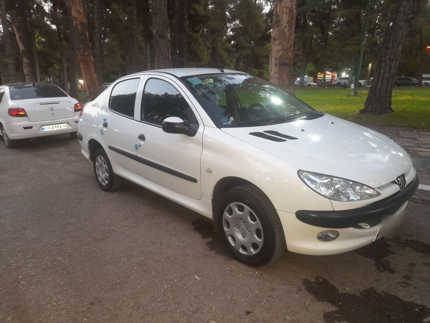 پژو ۲۰۶ صندوق دار v8 - 1396