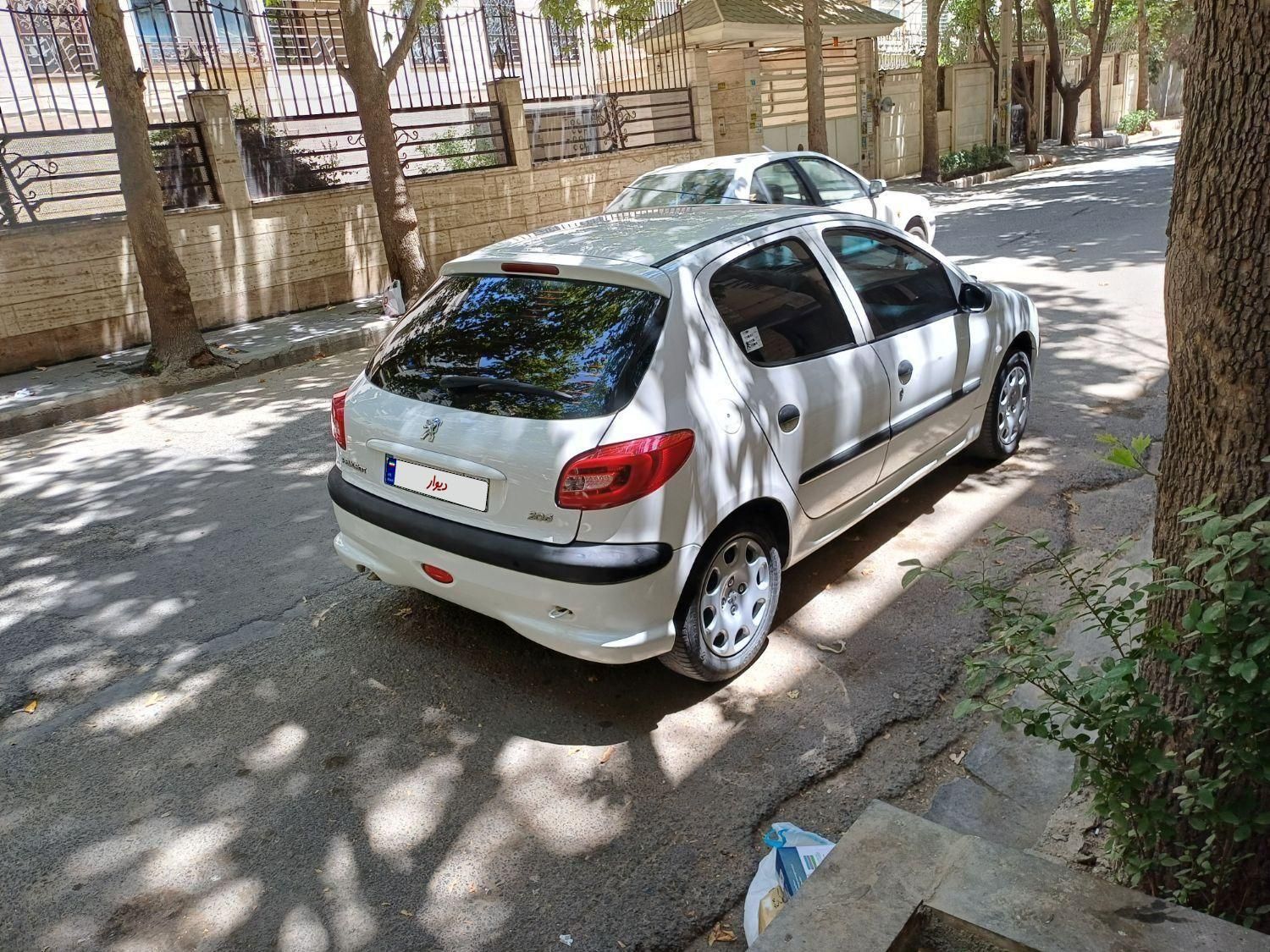 پژو 206 تیپ 2 - 1395
