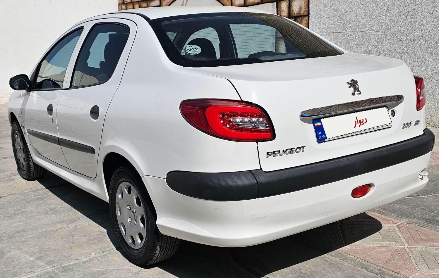 پژو ۲۰۶ صندوق دار v8 - 1398