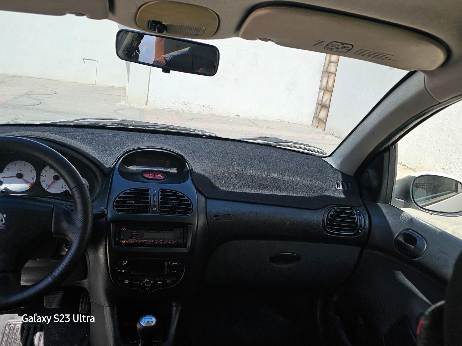 پژو ۲۰۶ صندوق دار v8 - 1398
