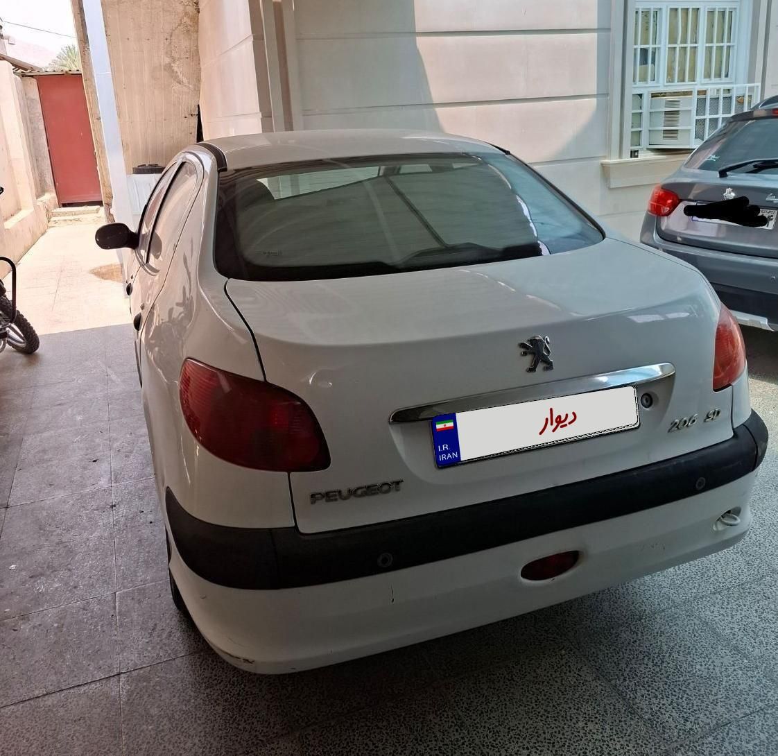پژو ۲۰۶ صندوق دار v8 - 1396