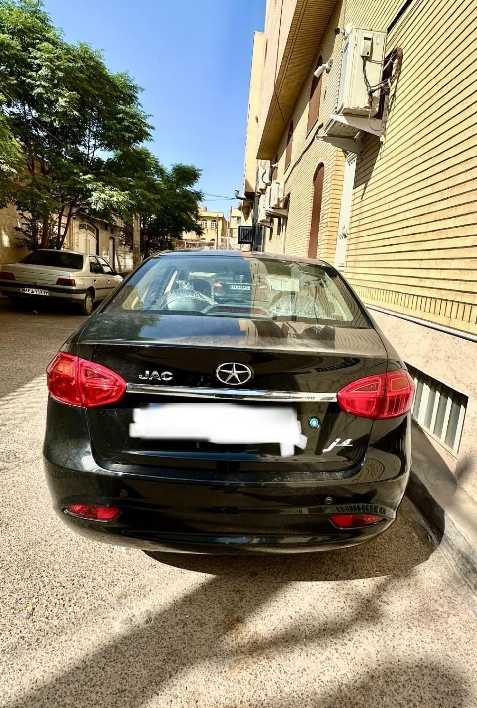 جک J4 اتوماتیک ساده - 1404