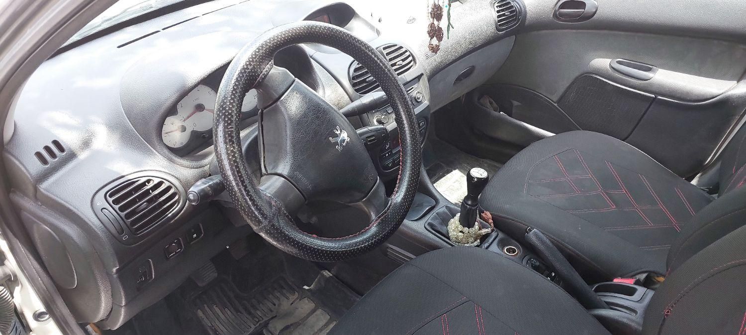 پژو ۲۰۶ صندوق دار v8 - 1395