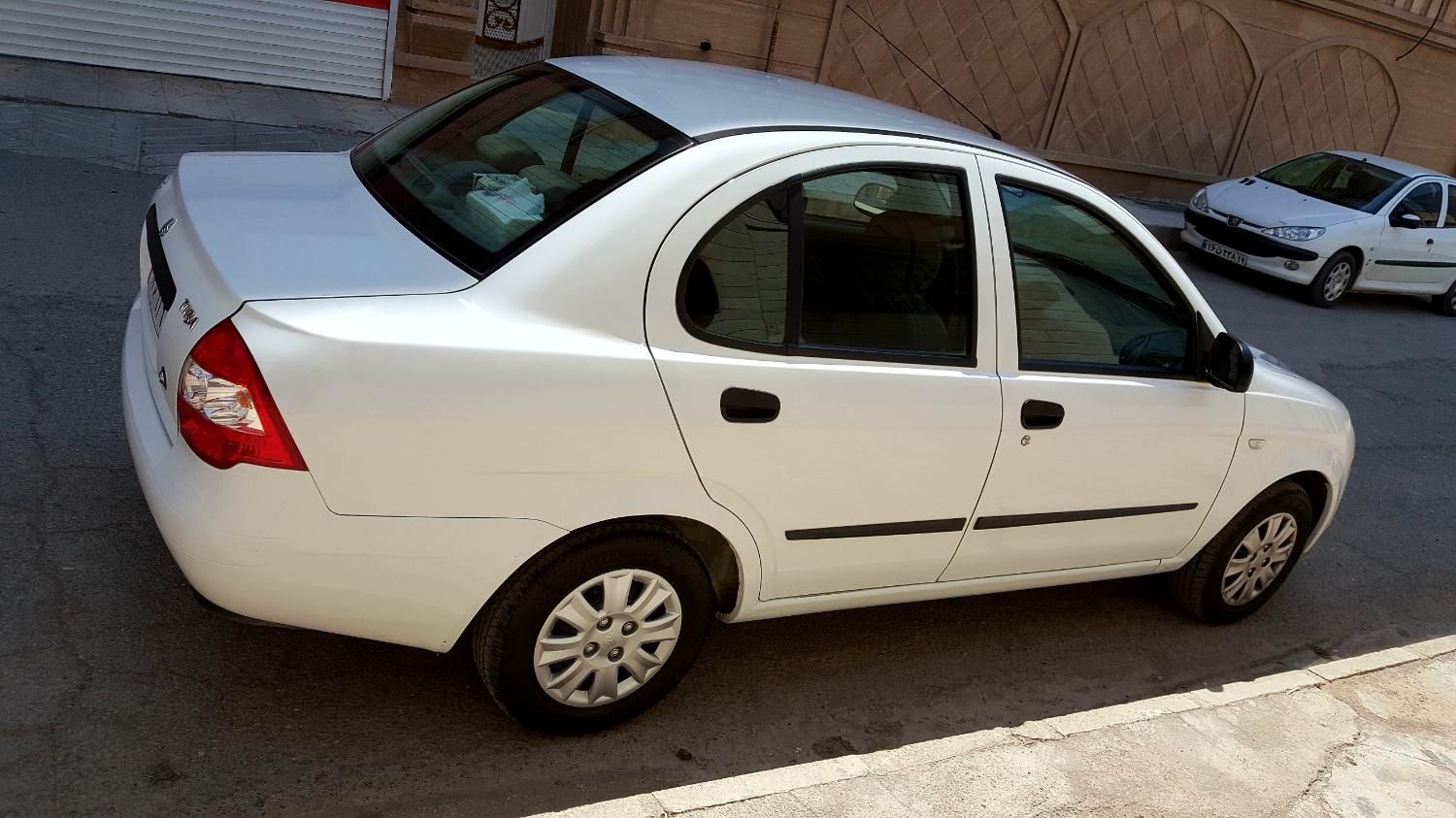 تیبا صندوق دار SX - 1400