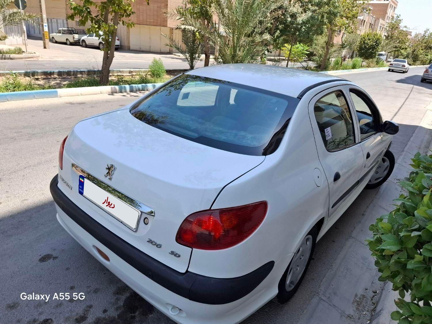 پژو ۲۰۶ صندوق دار v8 - 1393