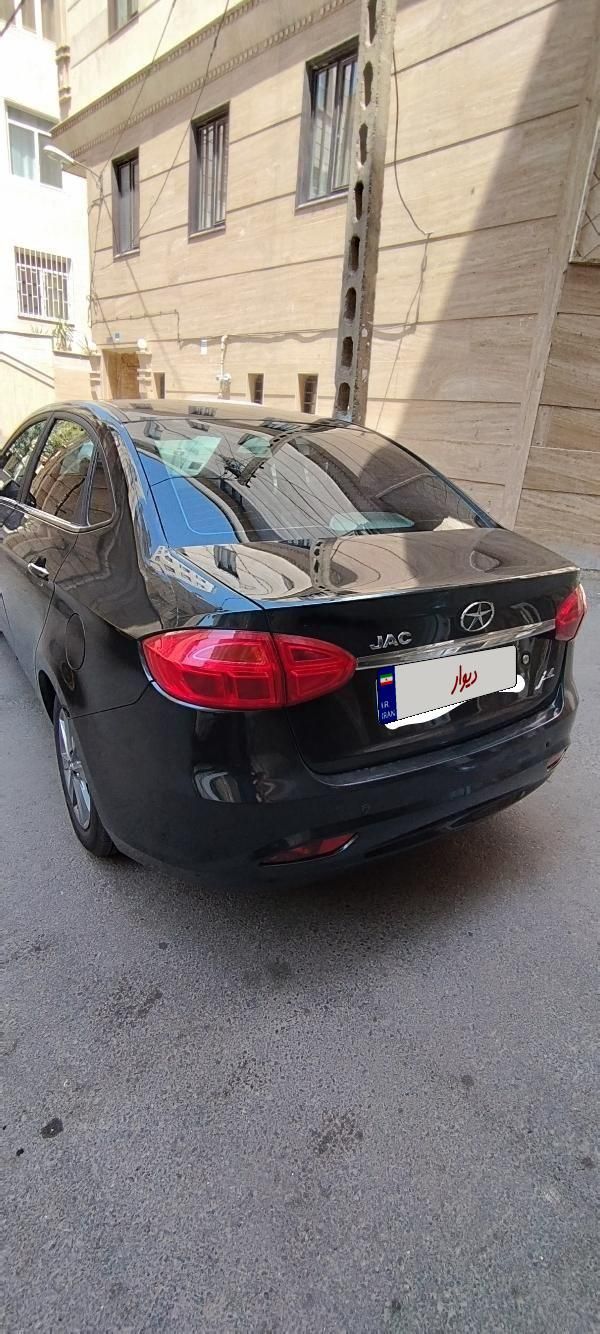 جک J4 اتوماتیک ساده - 1402