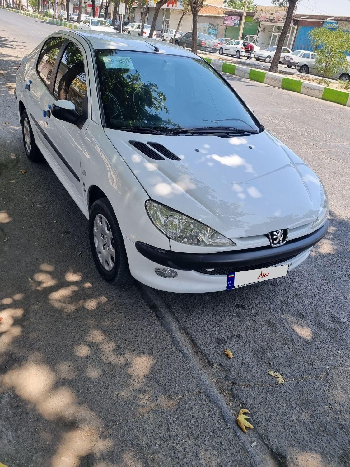 پژو ۲۰۶ صندوق دار v8 - 1390