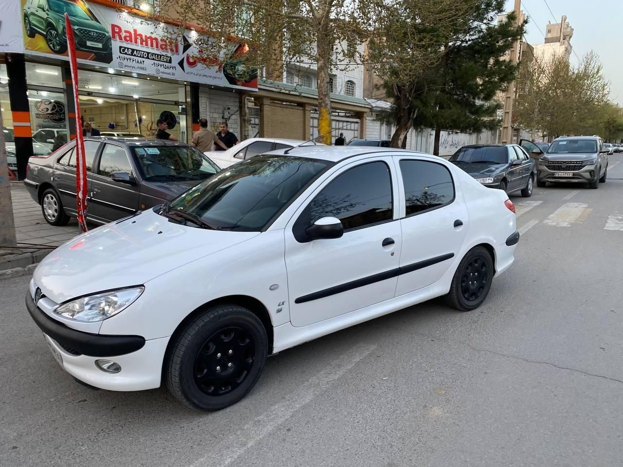 پژو ۲۰۶ صندوق دار v8 - 1395