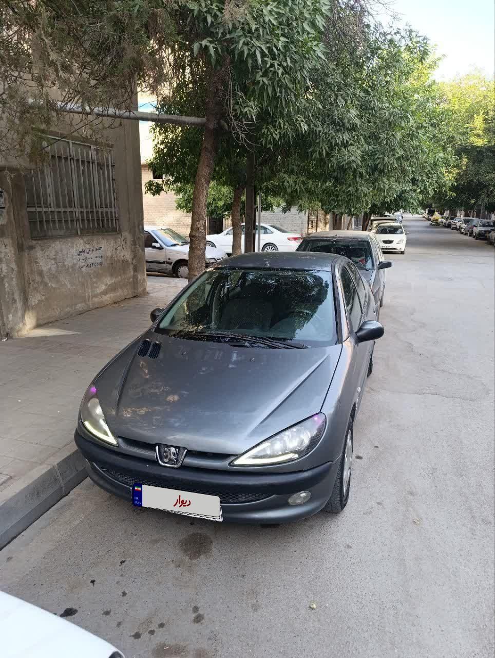 پژو ۲۰۶ صندوق دار v8 - 1392