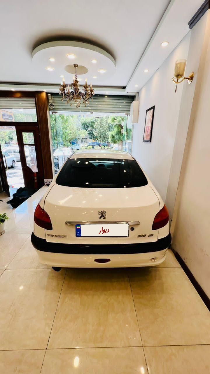 پژو ۲۰۶ صندوق دار v8 - 1389