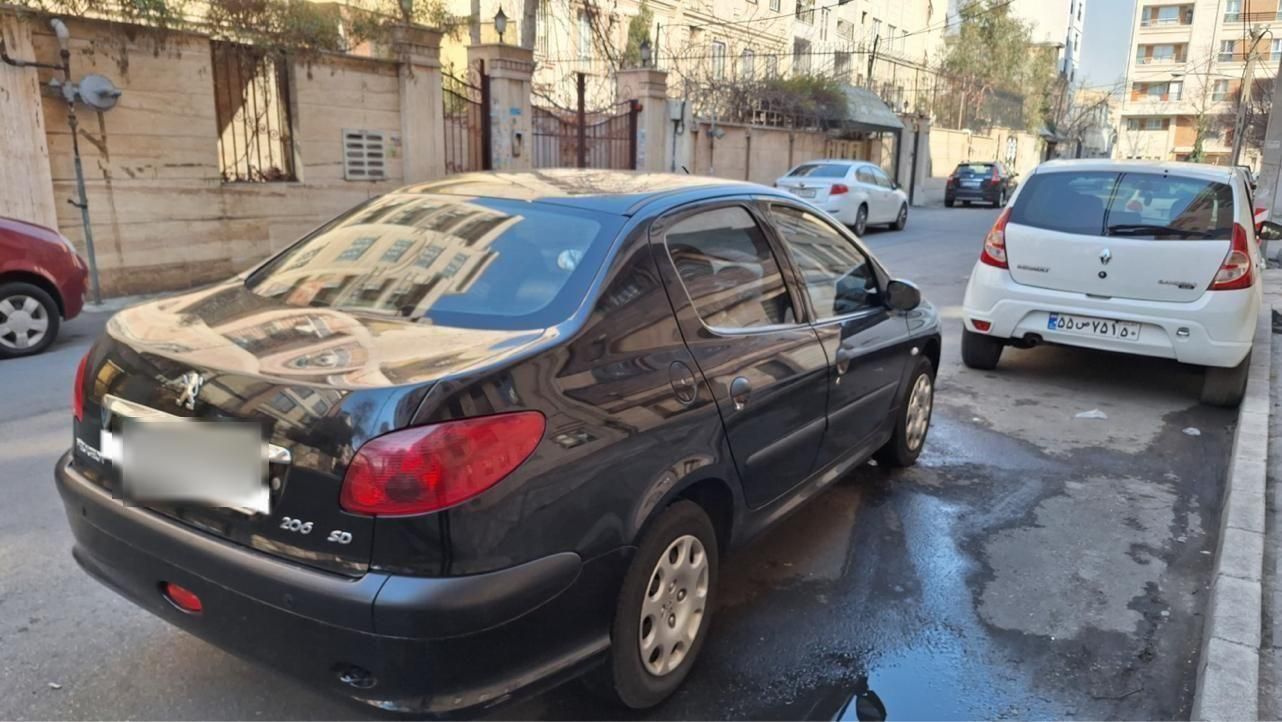 پژو ۲۰۶ صندوق دار v8 - 1400